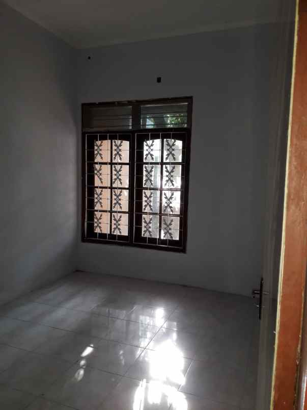 dijual rumah wisma penjaringan sari