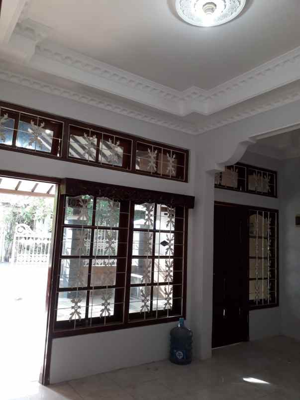 dijual rumah wisma penjaringan sari