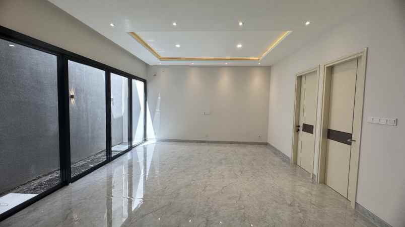 dijual rumah woodland citraland