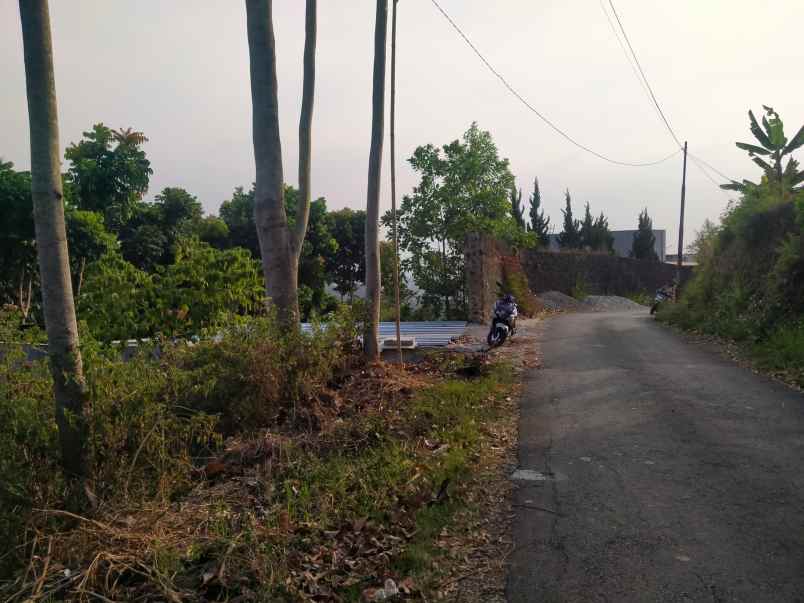 dijual tanah asri strategis dikawasan dago
