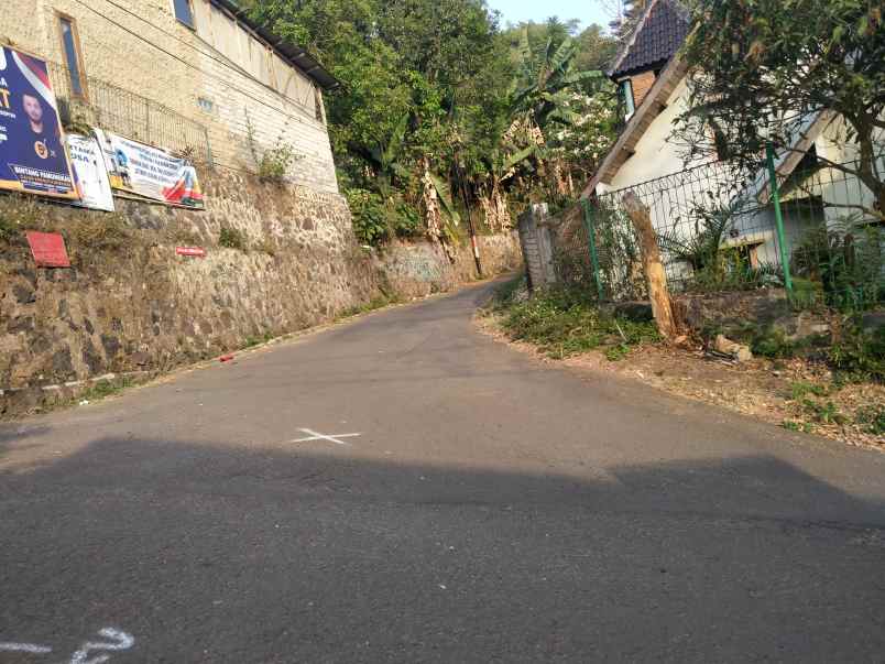 dijual tanah asri strategis dikawasan dago