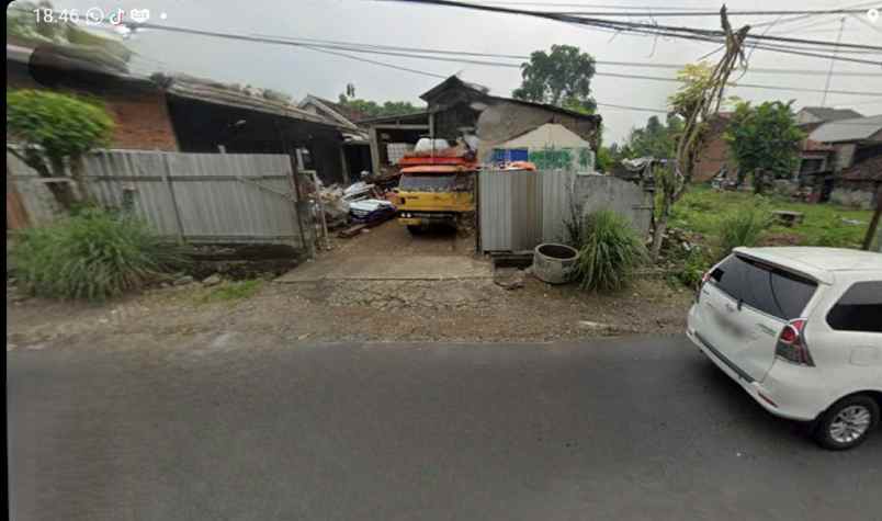dijual tanah jalan raya slempit
