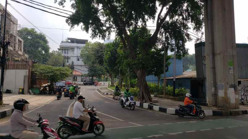 dijual tanah jl wolter monginsidi