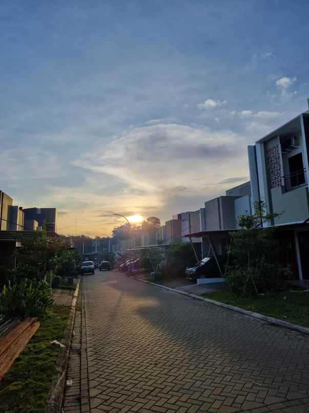dijual tanah kavling di cluster uville bintaro jaya
