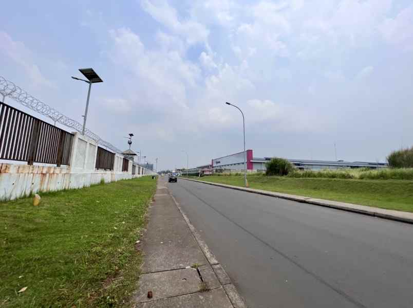 dijual tanah kawasan mm2100