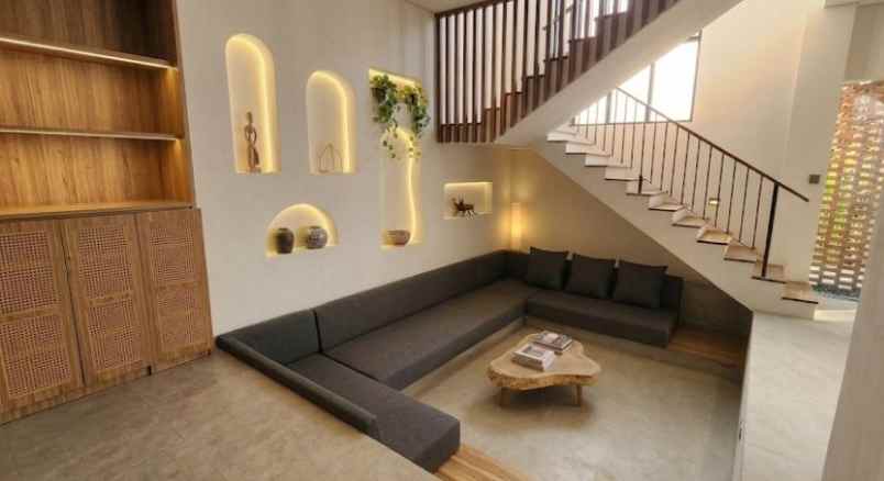 dijual villa baru di gatot subroto barat bali