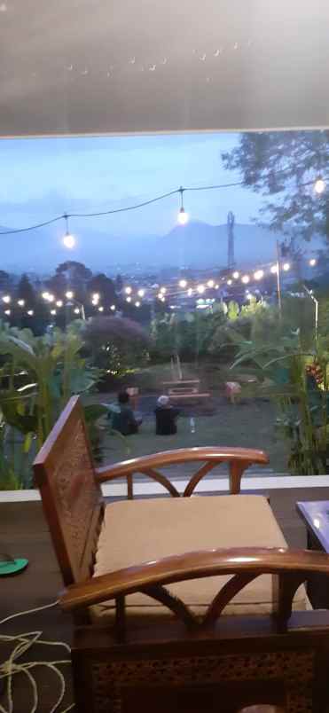 dijual villa jl tangkuban parahu