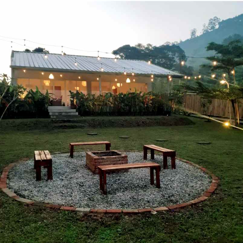 dijual villa jl tangkuban parahu