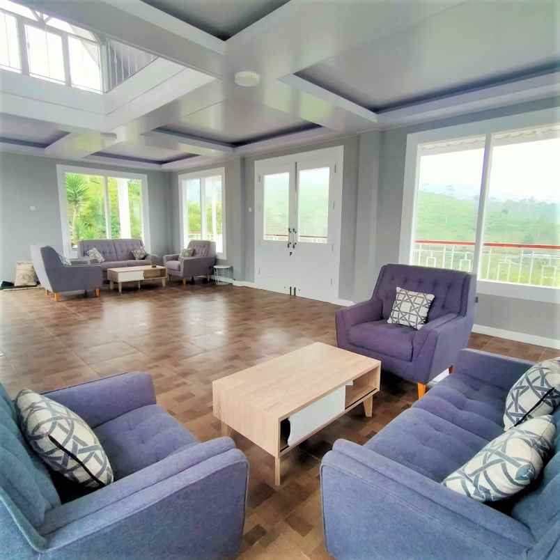 dijual villa kota wisata kemuning