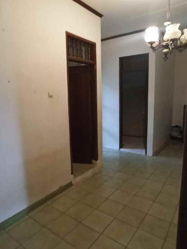 dijual villa mumbul nusa dua kec kuta