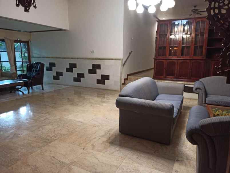 dijual villa mumbul nusa dua kec kuta