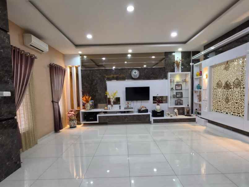 dijual villa mutiara palace full furmished
