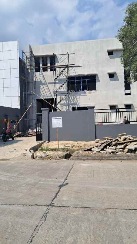 disawakan gudang industri delta silicon lippo cikarang