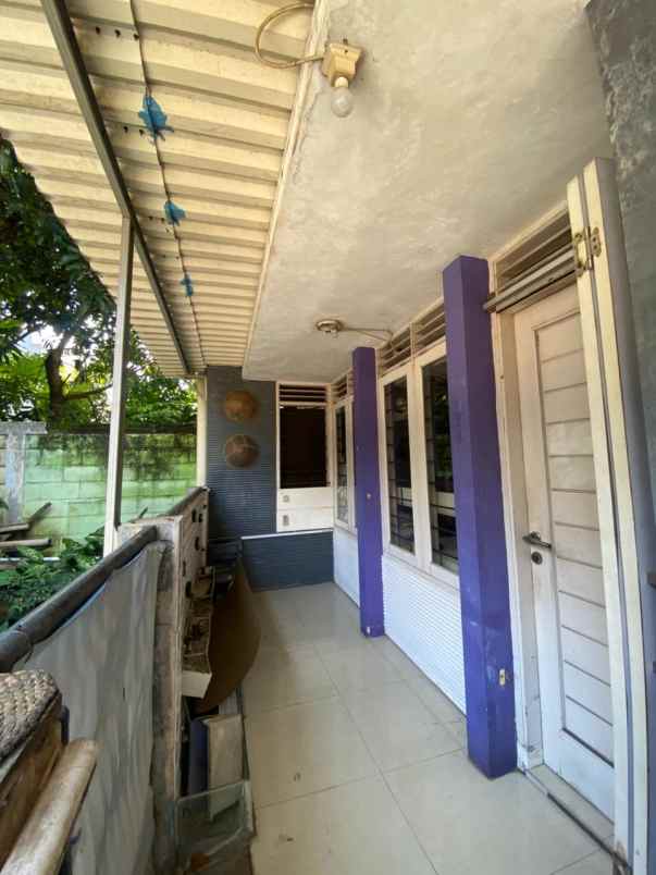 disewakan rumah alamat taman royal 3