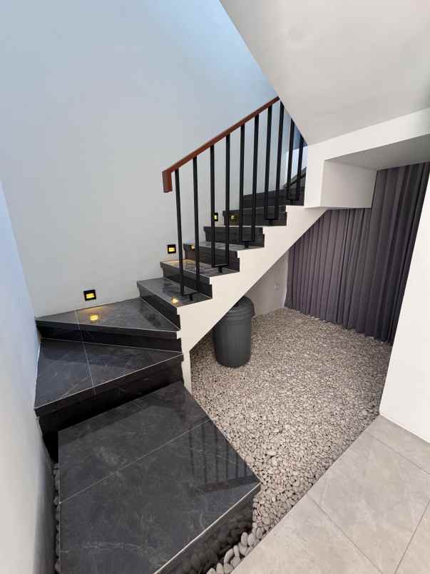 disewakan rumah citraland utama