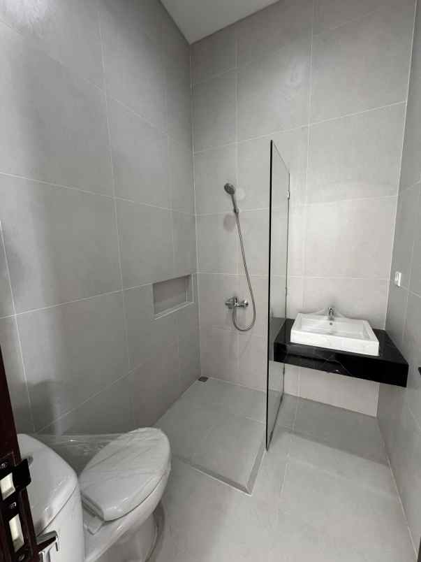 disewakan rumah citraland utama