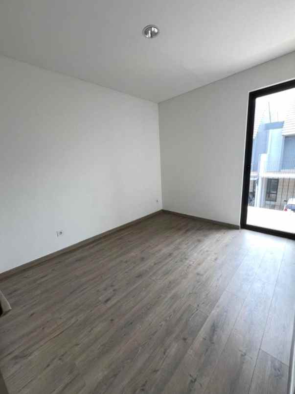 disewakan rumah cluster wisteria metland