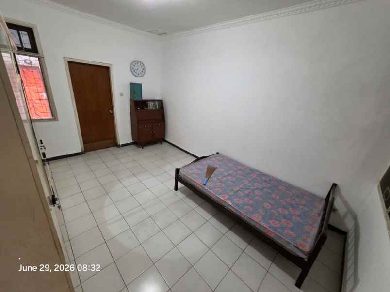 disewakan rumah darmo permai timur