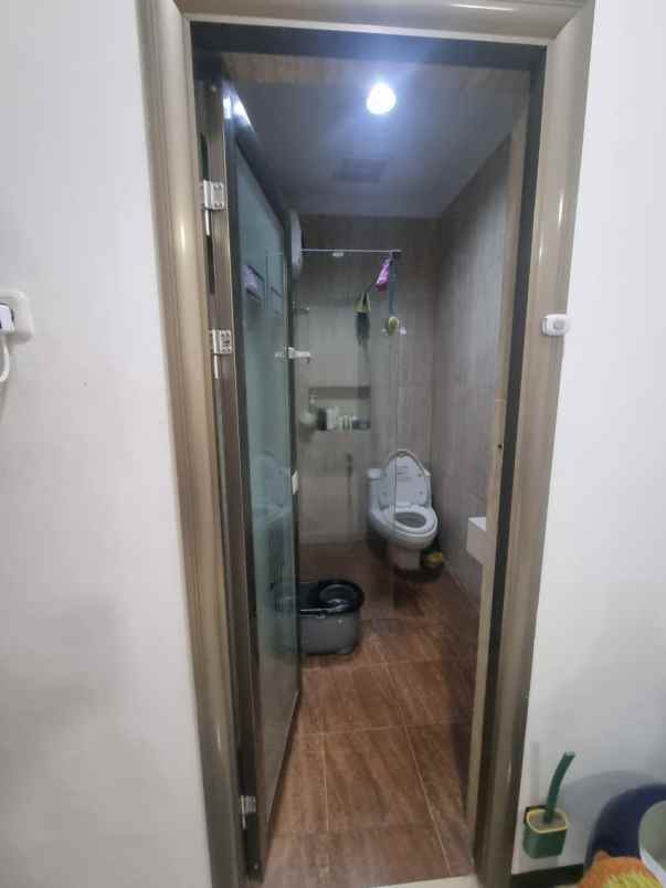 disewakan rumah darmo permai utara