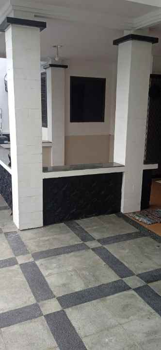 disewakan rumah darmo permai utara