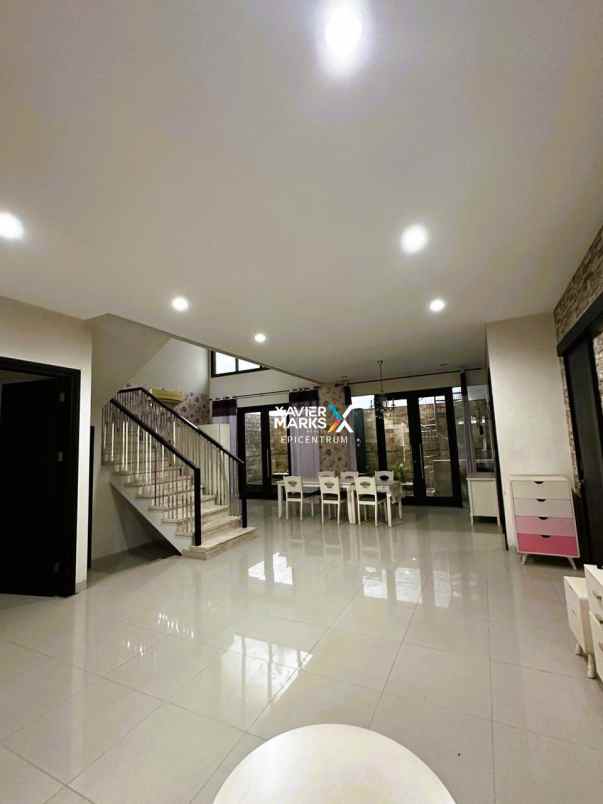 disewakan rumah dian istana