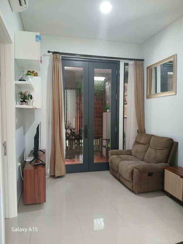 disewakan rumah discovery bintaro