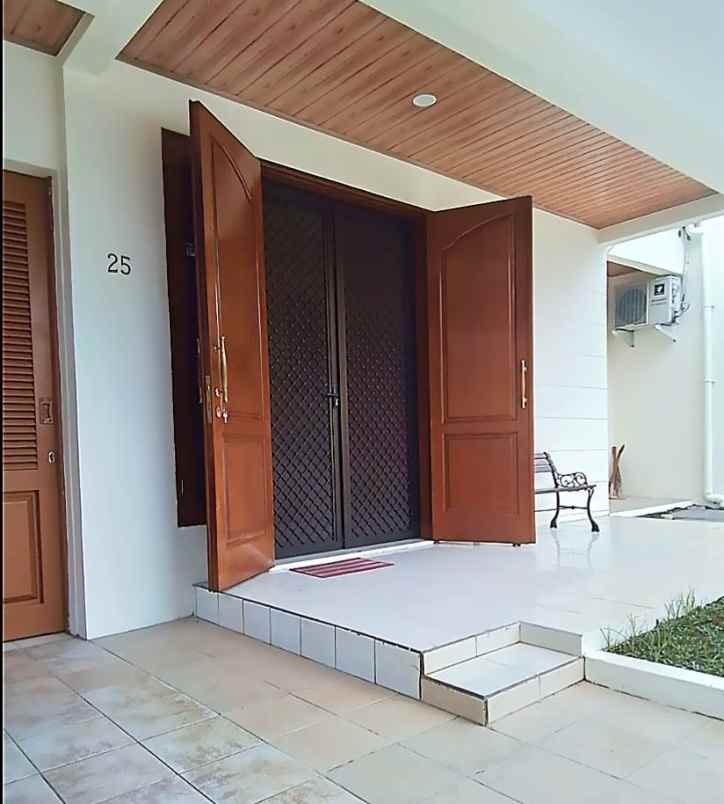 disewakan rumah komplek lebak bulus