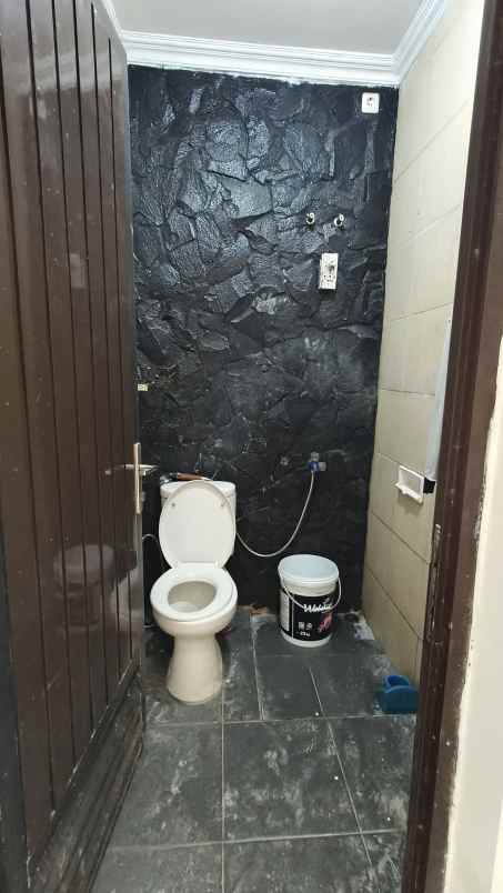 disewakan rumah perumahan legenda wisata