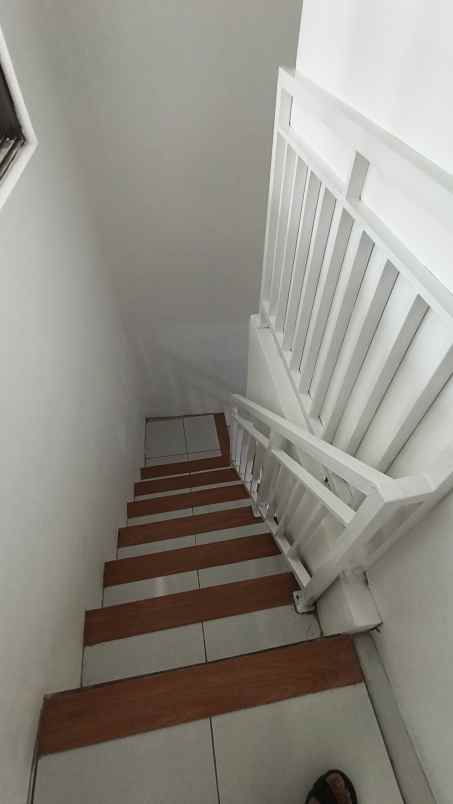 disewakan rumah perumahan legenda wisata