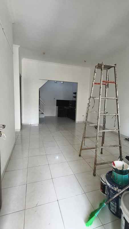 disewakan rumah perumahan legenda wisata