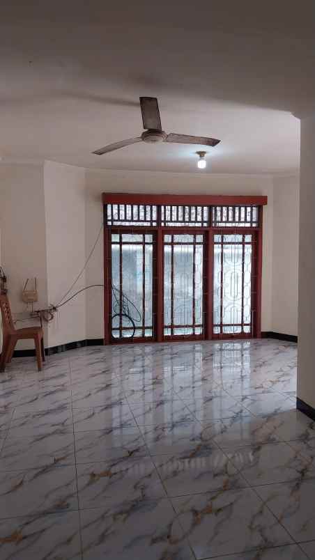 disewakan rumah srengseng kembangan