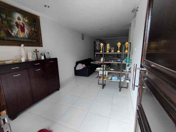 hotel pantai indah batukaras