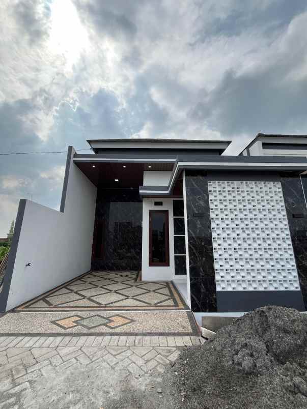 hunian clasic modern harga terjangkau