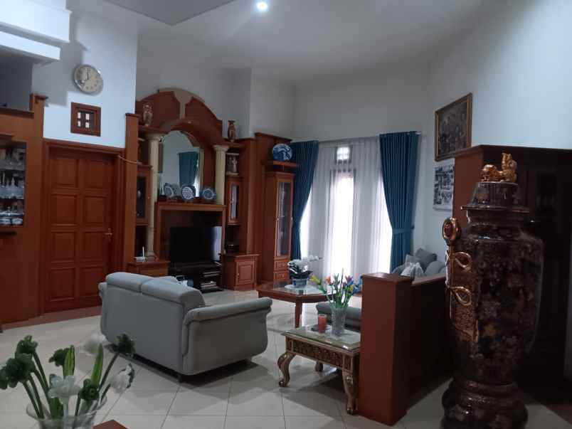 hunian luas dan nyaman di arcamanik antapani bandung