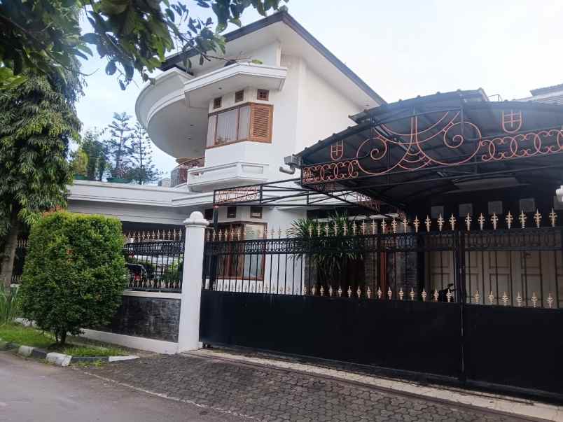 hunian luas dan nyaman di arcamanik antapani bandung