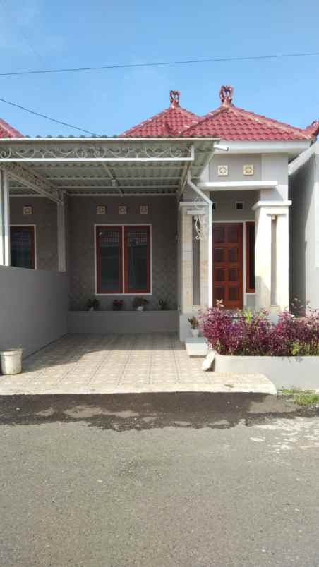 hunian nyaman berkelas modern di karawang