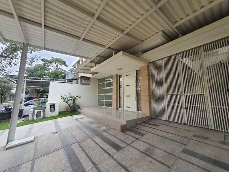 jual cepat murah rumah di pakuwon indah pf surabaya