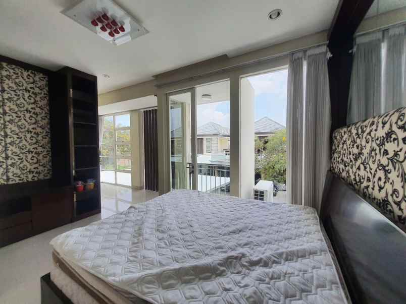 jual cepat murah rumah di pakuwon indah pf surabaya