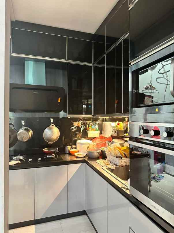 jual rumah full furnished green lake