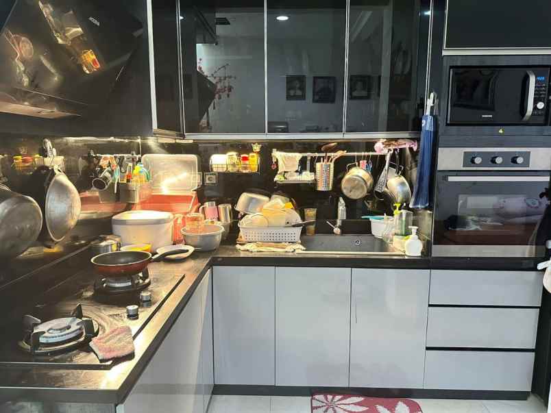 jual rumah full furnished green lake