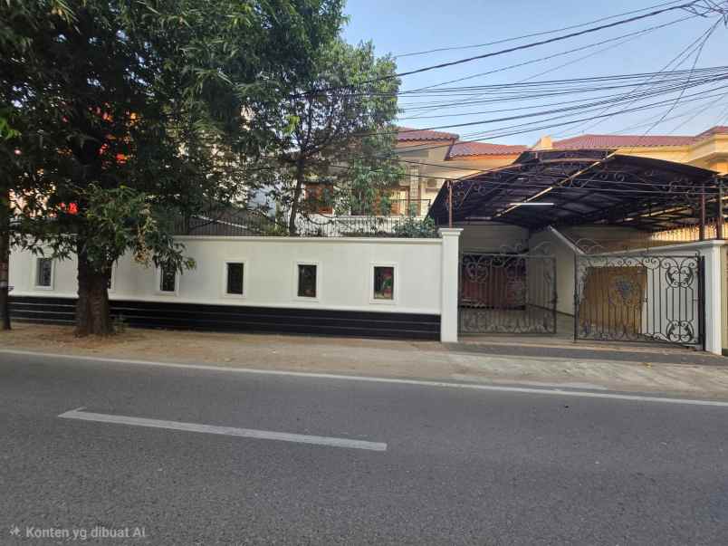 jual sewa ruman mewah swimming pool