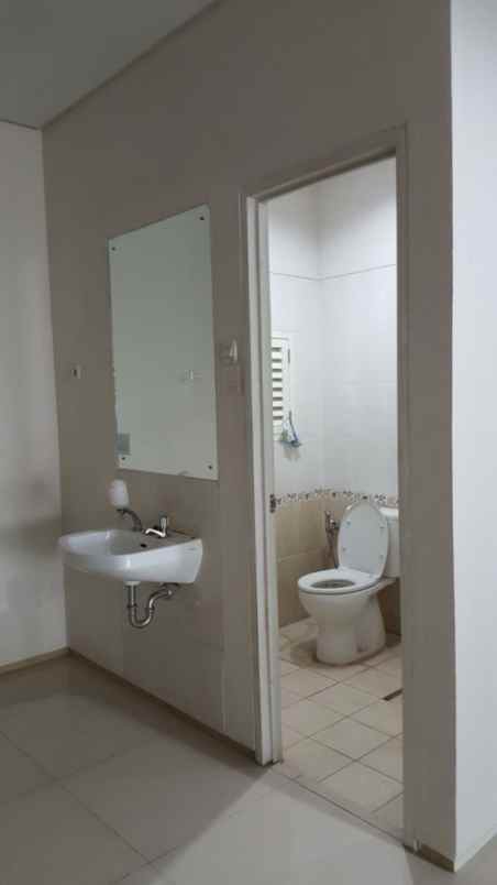 komersial ruko kirana boutique