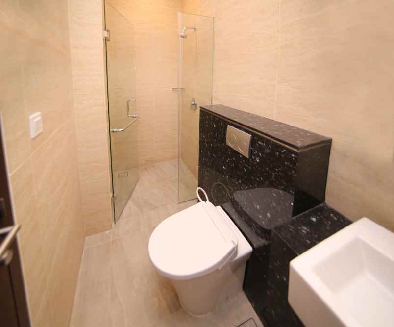 ruang kantor di the kensington tower