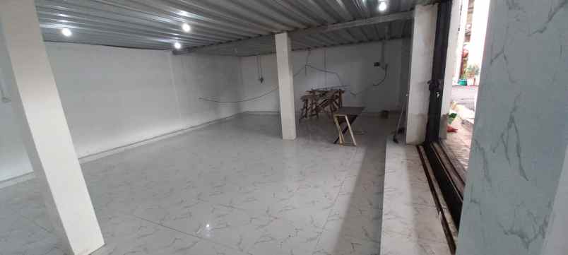 ruko super strategis di pinggir jalan raya