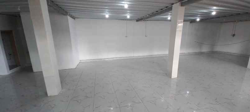 ruko super strategis di pinggir jalan raya
