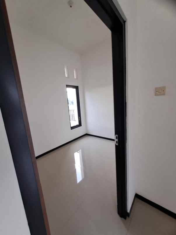 rumah 2 lantai dekat sawojajar free biaya biaya