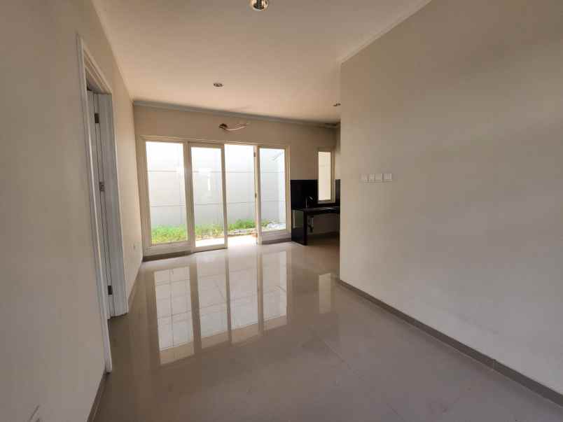 rumah 2 lantai green lake view cimanggis lt120