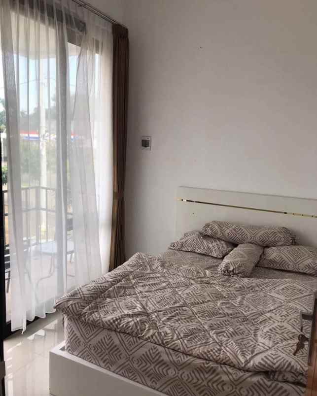 rumah 2 lantai lokasi dekat tol sawojajar