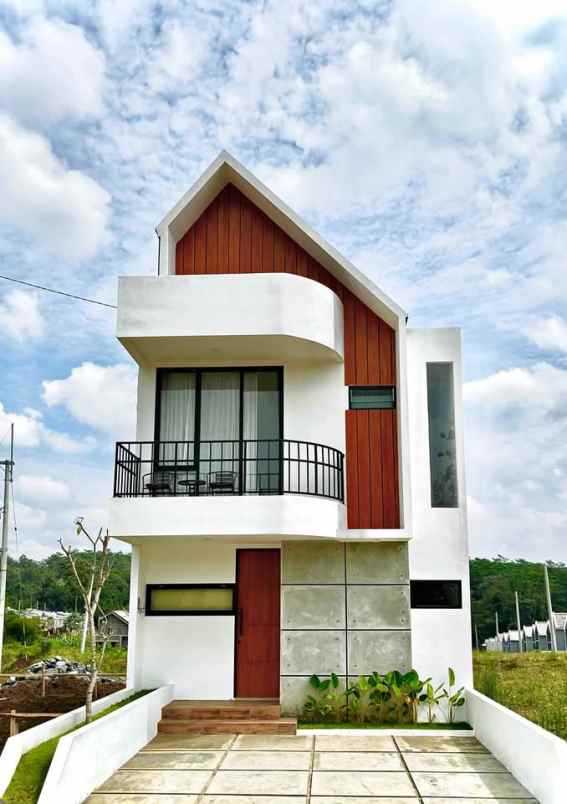 rumah 2 lantai lokasi dekat tol sawojajar