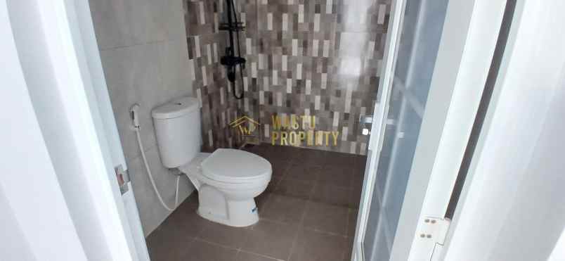 rumah 2 lantai mewah dekat maguwoharjo sleman